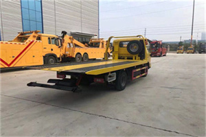 康健新村非事故拖车